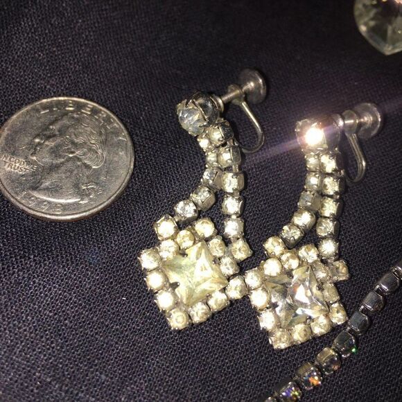 9 Piece Vintage Lot Costume Jewelry Incl Sterling - Picture 2 of 11